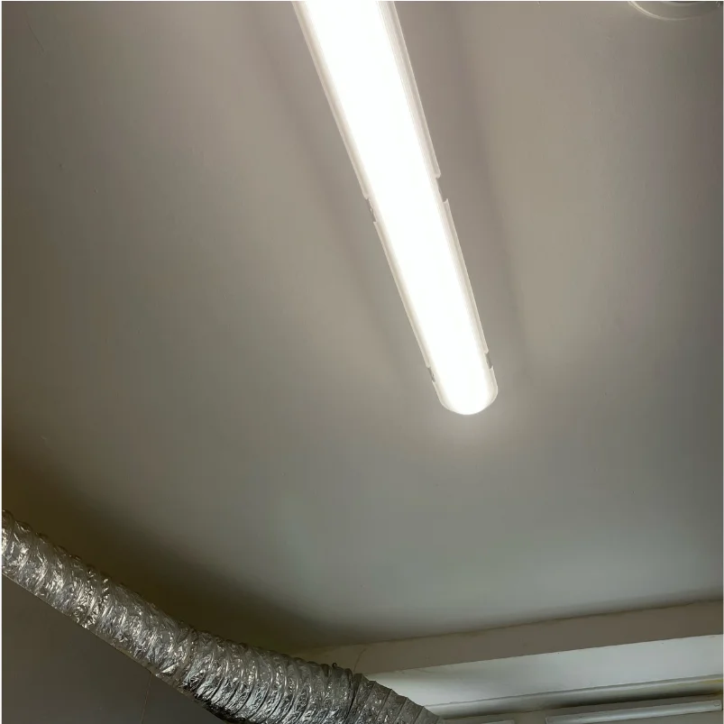 Improved safe light fitting